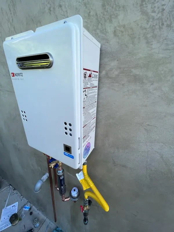 Tankless water heater installation for Oak Park homes